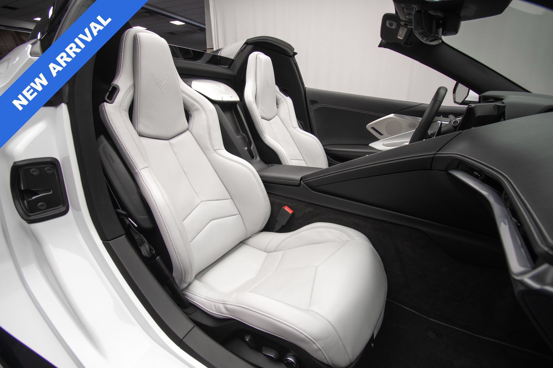 Used 2023 Chevrolet Corvette Stingray Preferred Conv w/ Z51 Performance Package RWD image 22