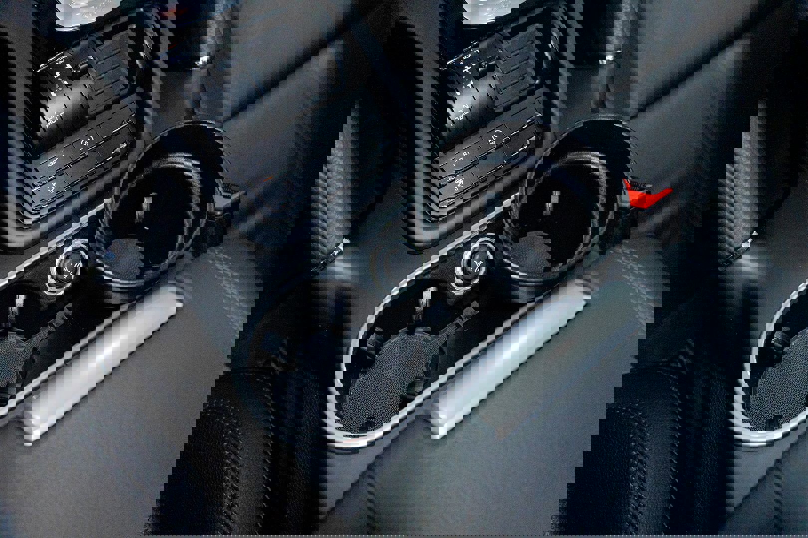 Used 2016 Porsche Cayenne image 53