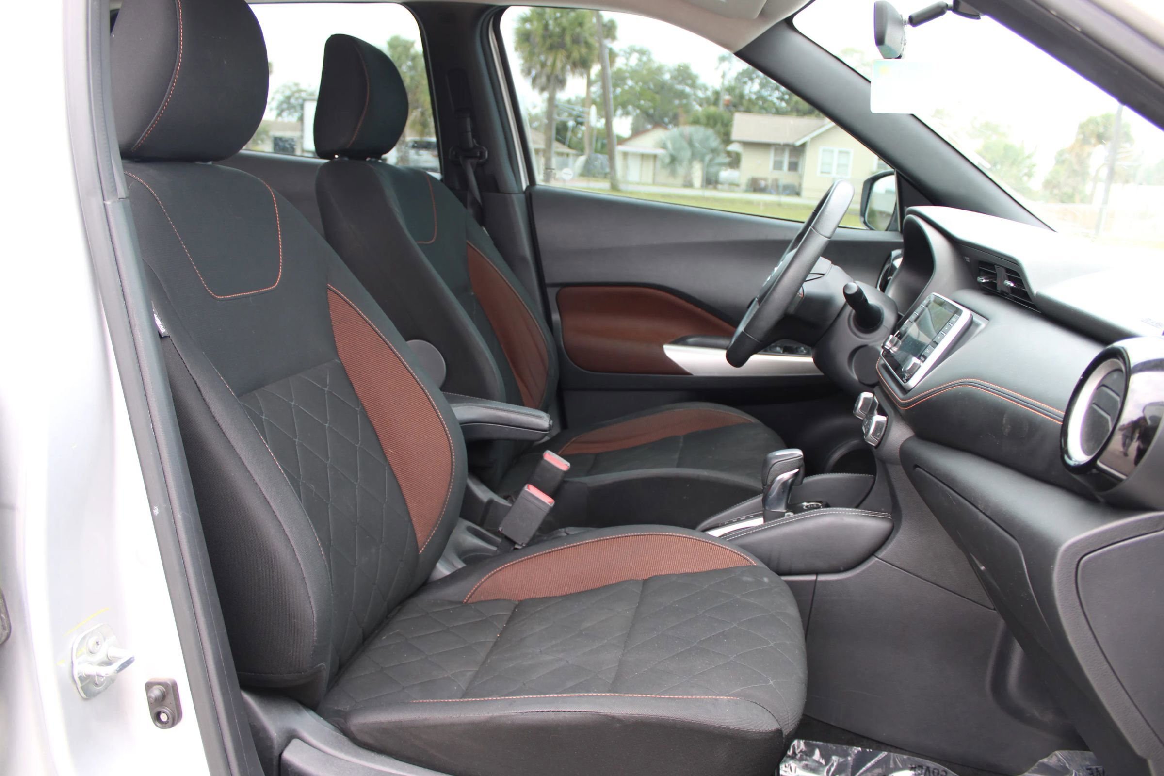 Used 2019 Nissan Kicks SR FWD image 20