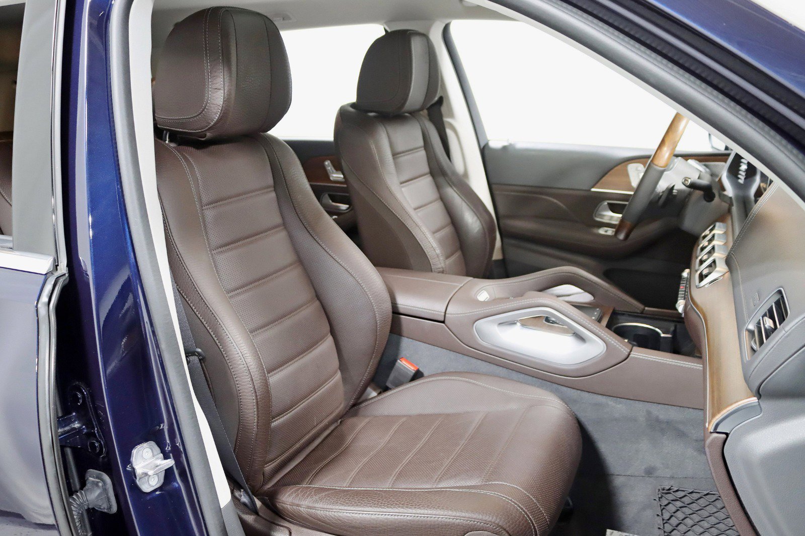 Used 2020 Mercedes-Benz GLS 580 4MATIC image 32
