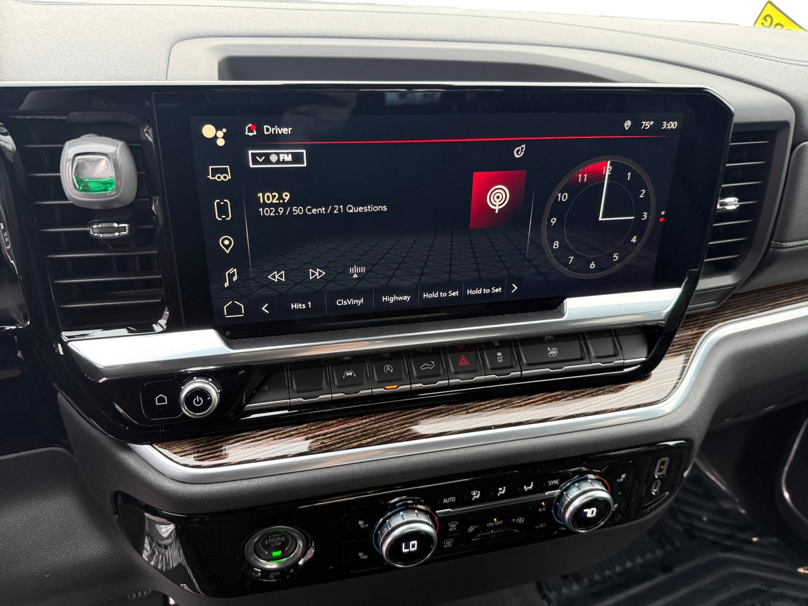 Used 2022 GMC Sierra 1500 Elevation image 12