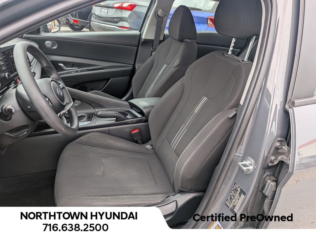 Used 2023 Hyundai Elantra SEL image 11