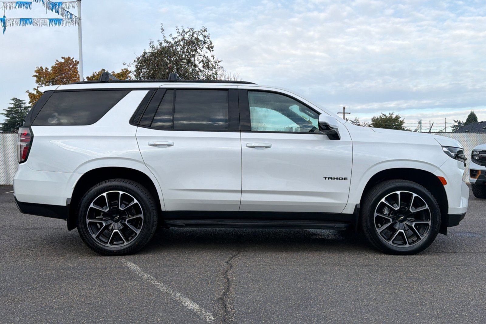 Used 2024 Chevrolet Tahoe RST w/ Luxury Package AWD/4WD image 3