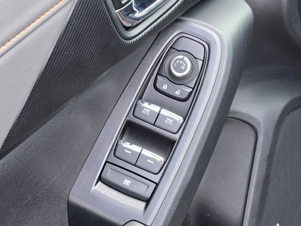 Certified 2025 Subaru Crosstrek 2.5i Limited AWD/4WD image 19
