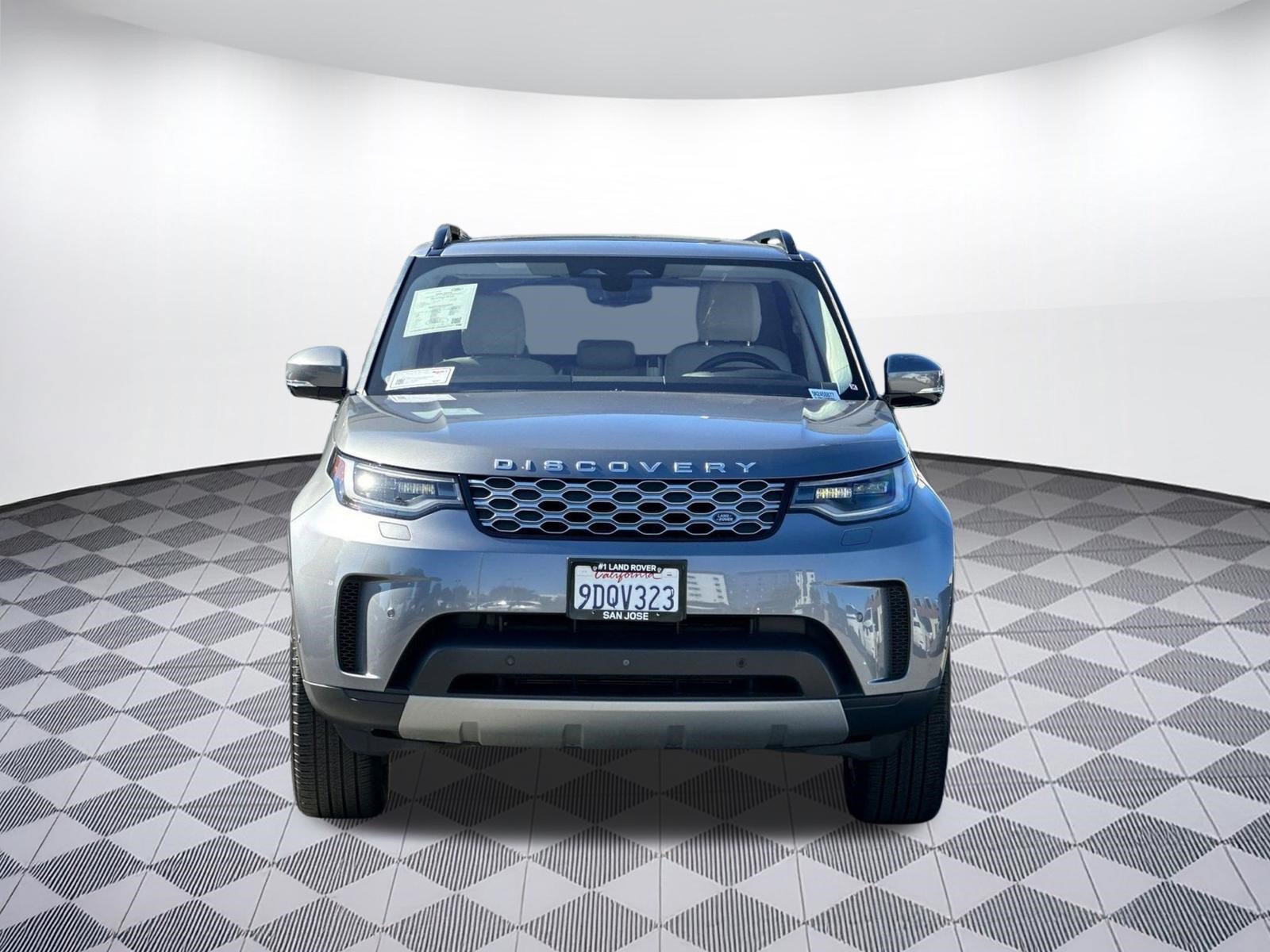 Used 2022 Land Rover Discovery S AWD/4WD image 6