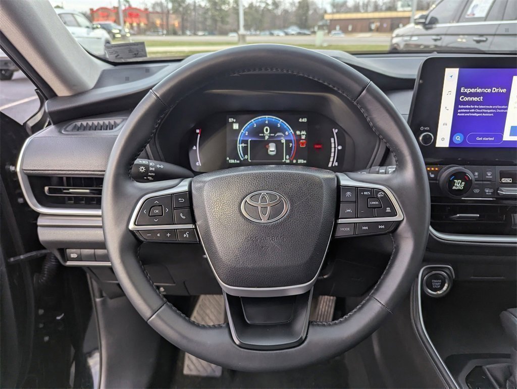 Used 2025 Toyota Grand Highlander AWD image 22