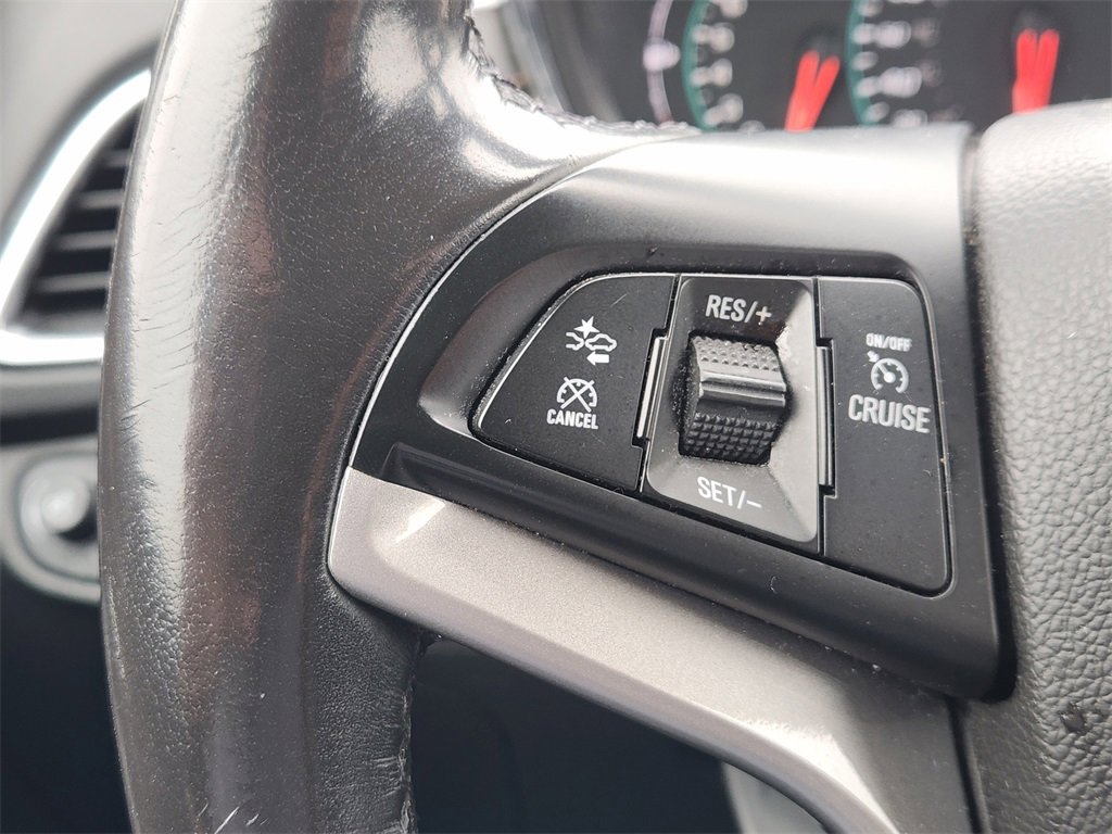 Used 2019 Chevrolet Trax Premier w/ Midnight Edition image 30