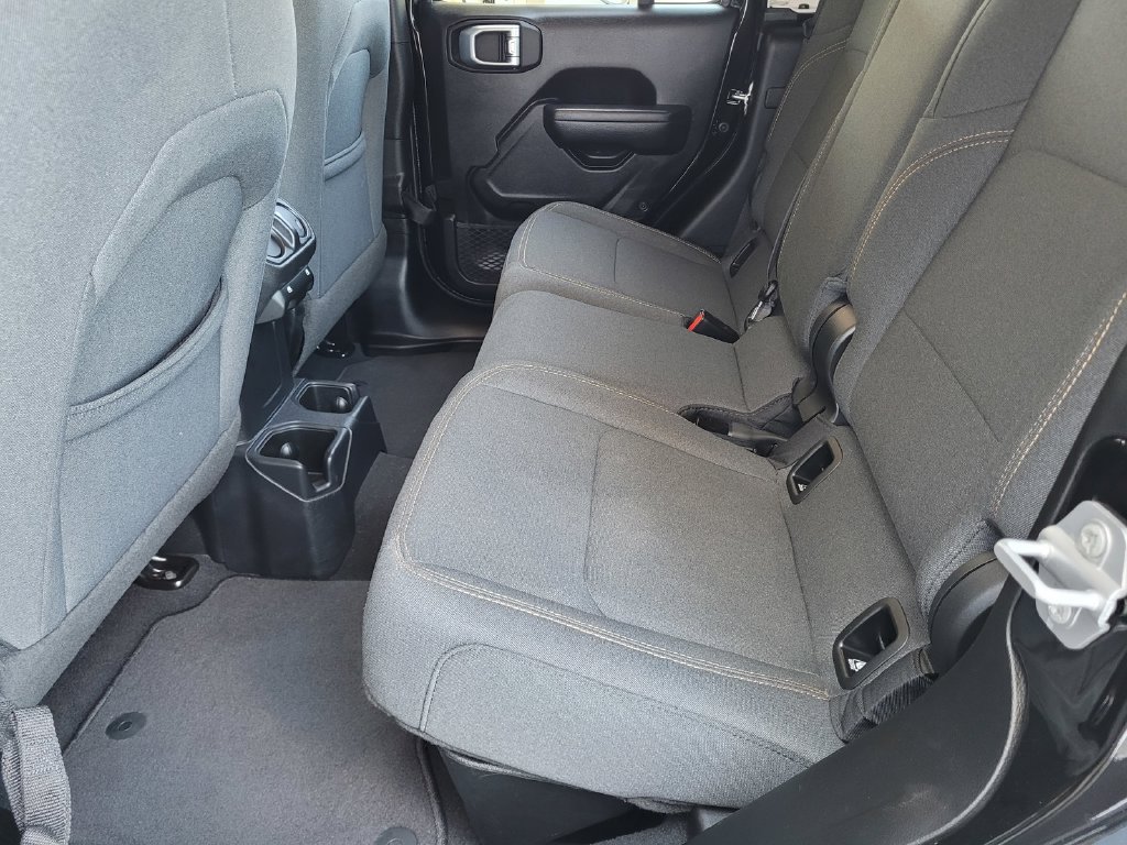 Used 2025 Jeep Gladiator Sport AWD/4WD image 10