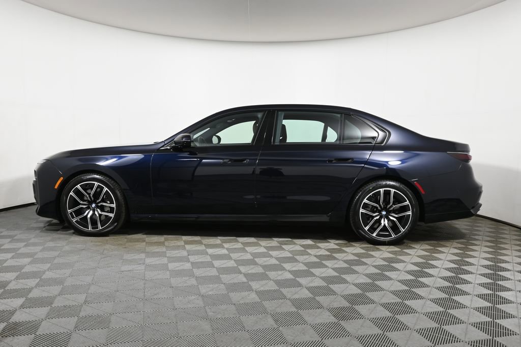 Certified 2024 BMW 760i xDrive AWD/4WD image 2
