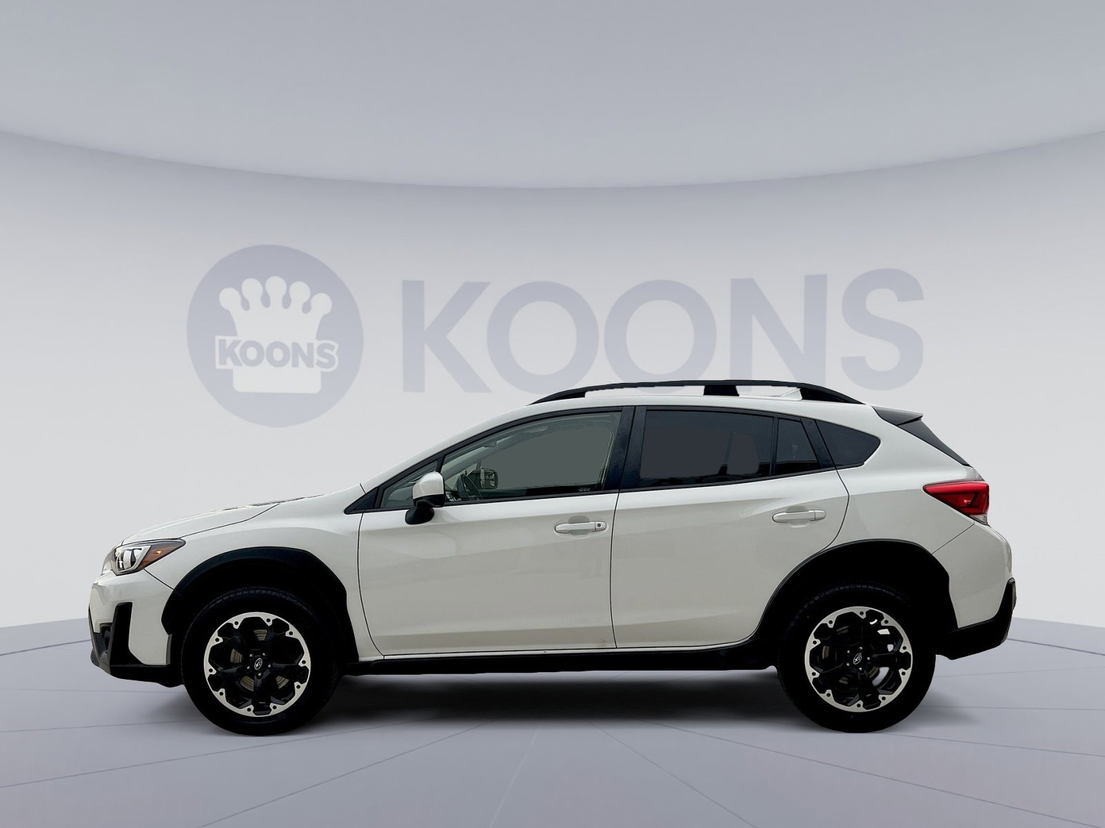 Used 2023 Subaru Crosstrek 2.0i Premium image 2