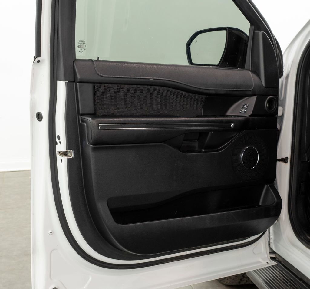 Used 2020 Ford Expedition Max XL image 6