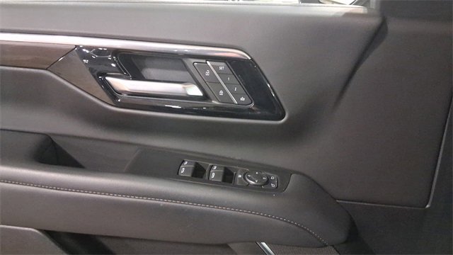 Used 2025 Chevrolet Tahoe LT image 32