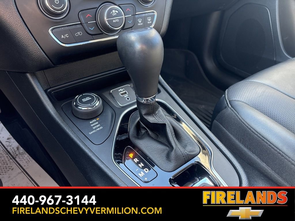 Used 2022 Jeep Cherokee Limited w/ Mopar Interior Package image 24