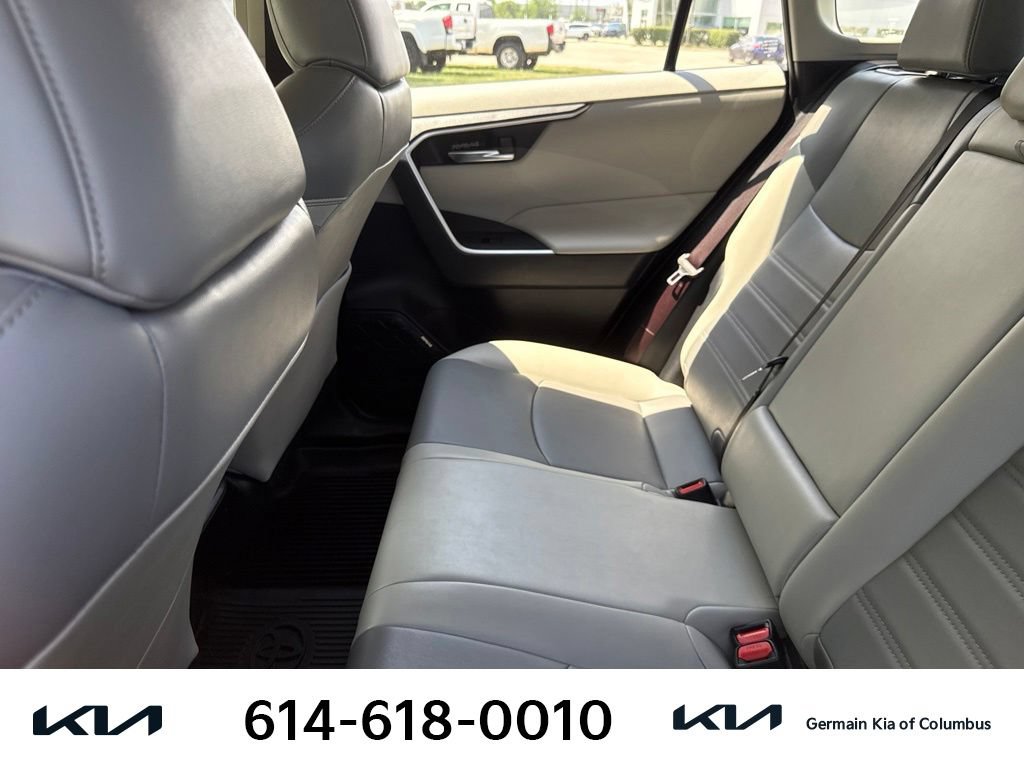 Used 2020 Toyota RAV4 XLE Premium AWD/4WD image 10