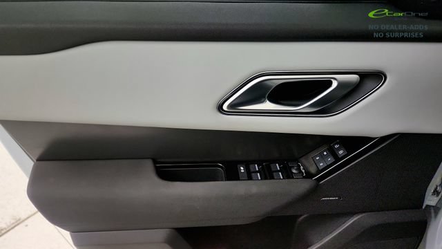 Used 2025 Land Rover Range Rover Velar Dynamic SE AWD/4WD image 51