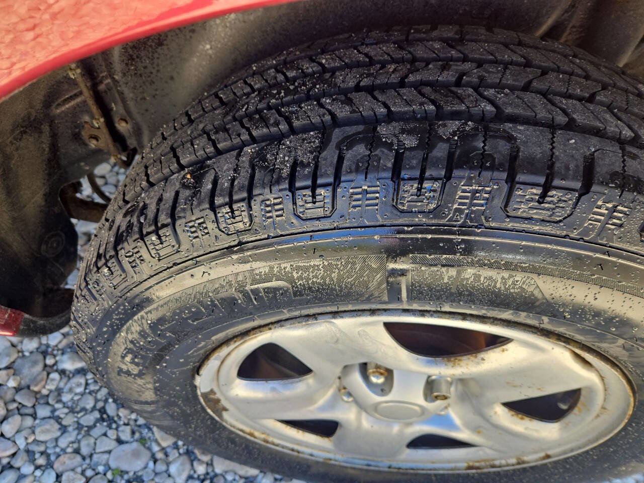 Used 2005 Toyota RAV4 4WD image 16