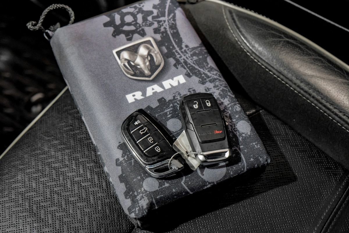 Used 2020 RAM 2500 Laramie w/ Night Edition image 69