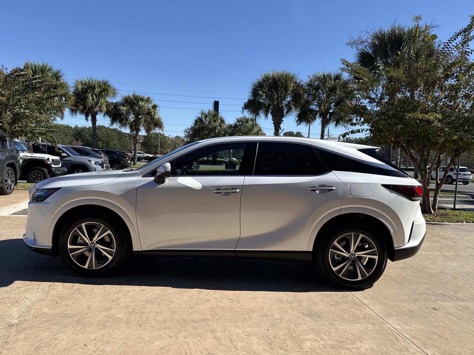 Certified 2025 Lexus RX 350 FWD image 6