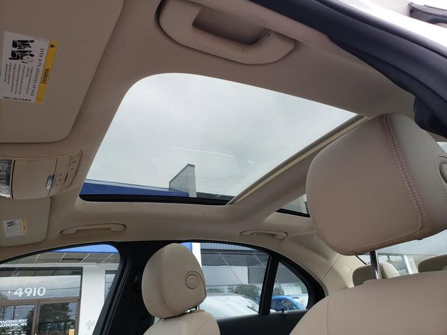 Certified 2018 Mercedes-Benz C 300 4MATIC Sedan image 31
