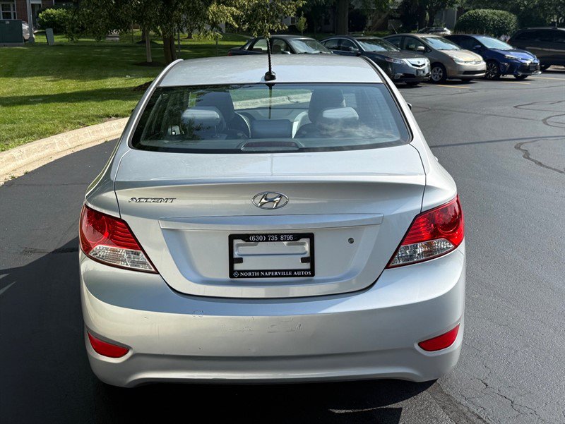 Used 2012 Hyundai Accent GLS FWD image 7