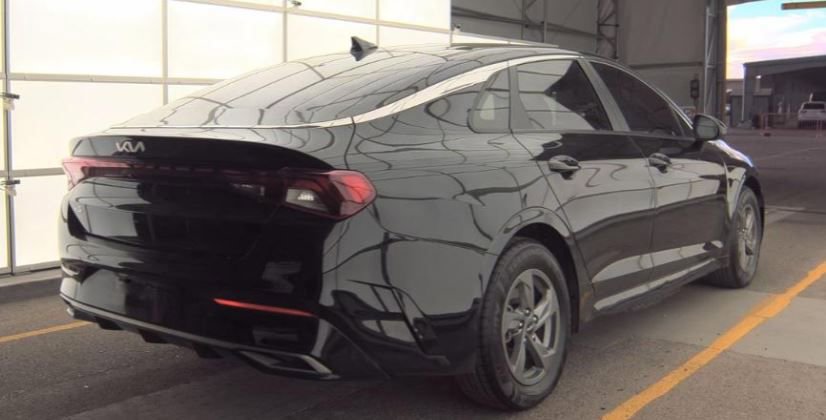 Used 2023 Kia K5 LXS image 3