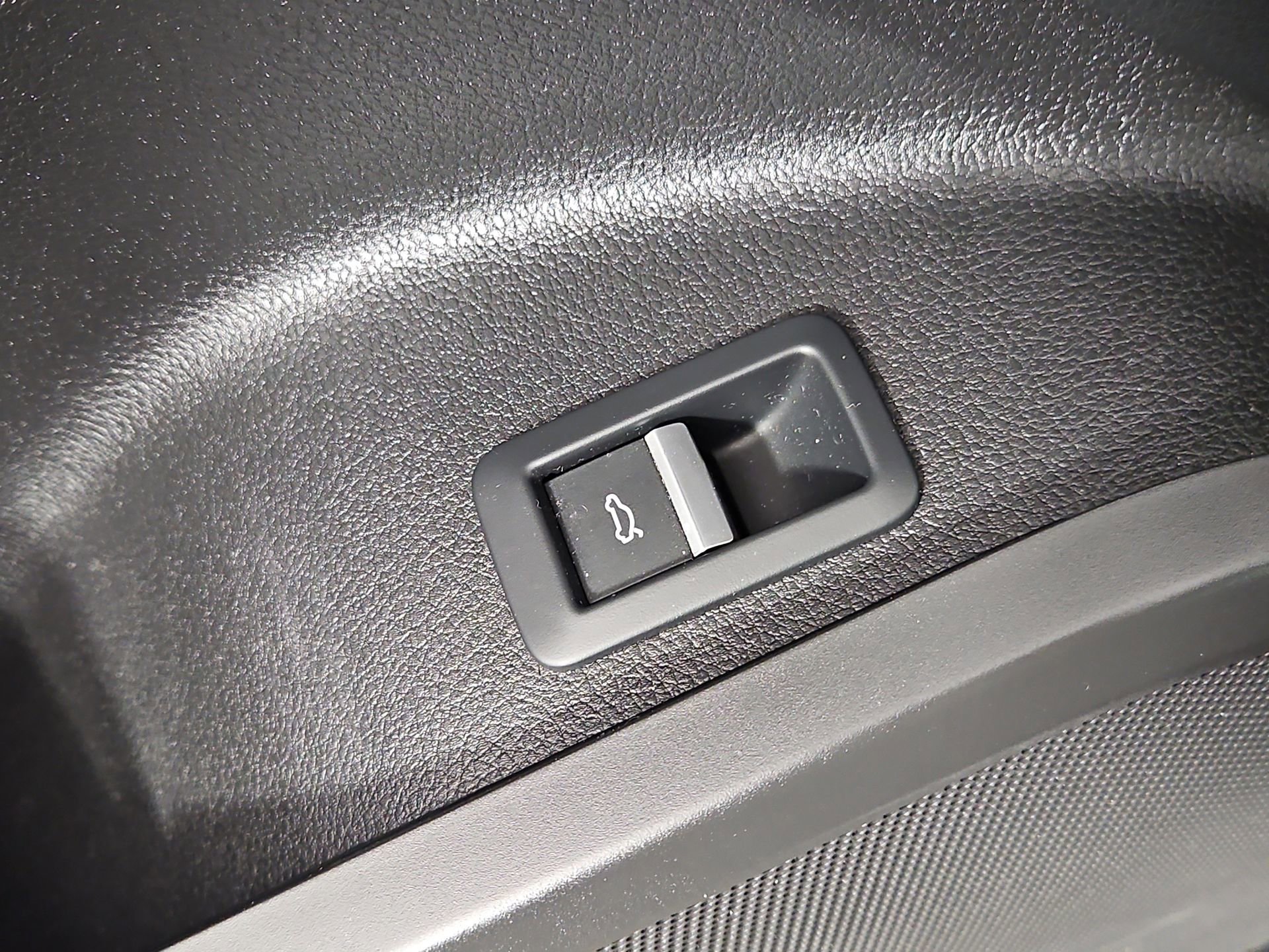 Used 2018 Audi Q5 2.0T Premium Plus w/ Premium Plus Package image 22