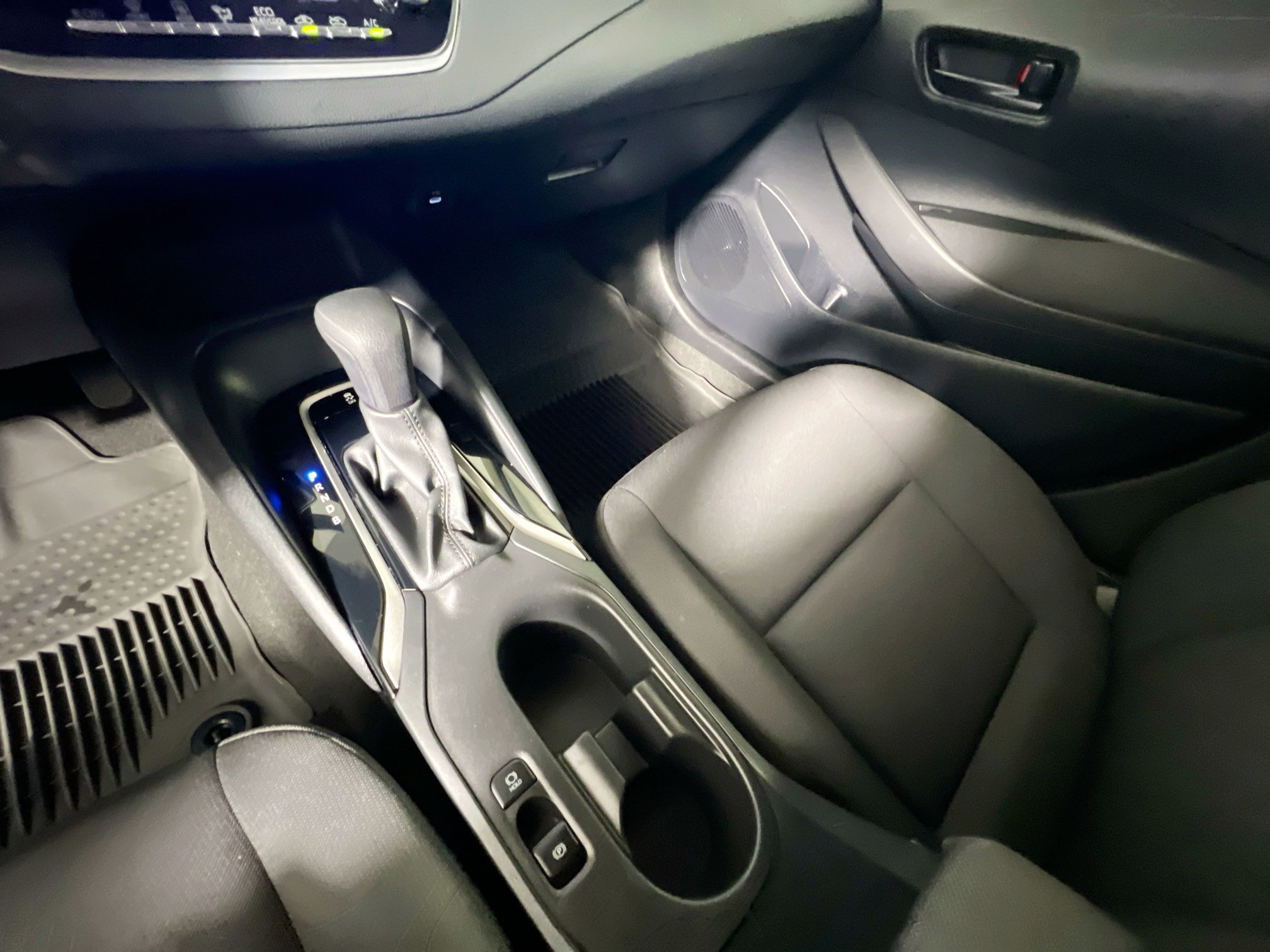 Used 2024 Toyota Corolla LE image 25