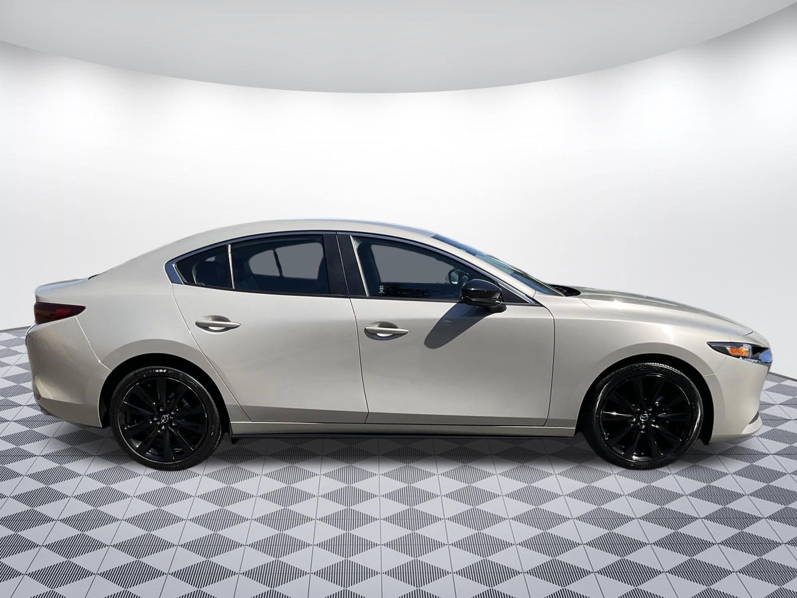 Used 2024 MAZDA MAZDA3 s FWD image 2