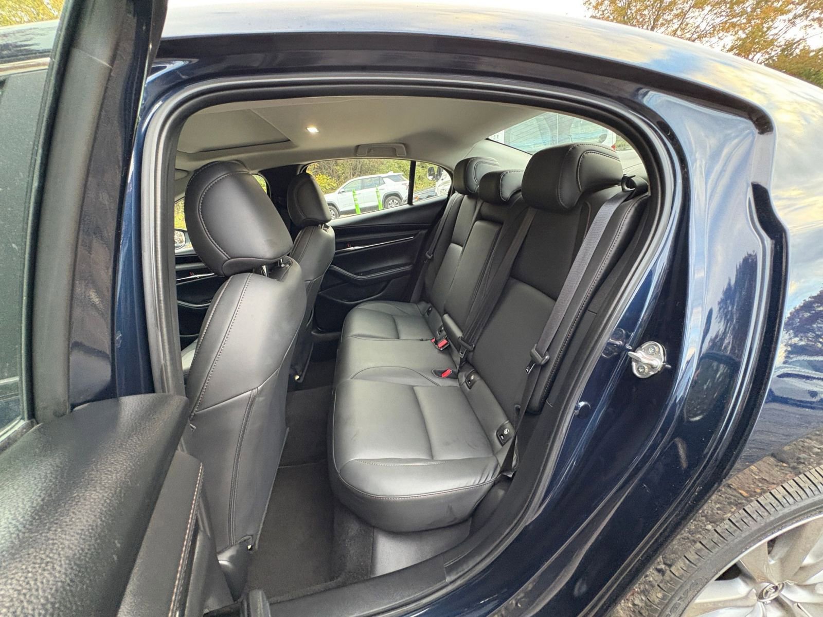 Used 2025 MAZDA MAZDA3 s image 24