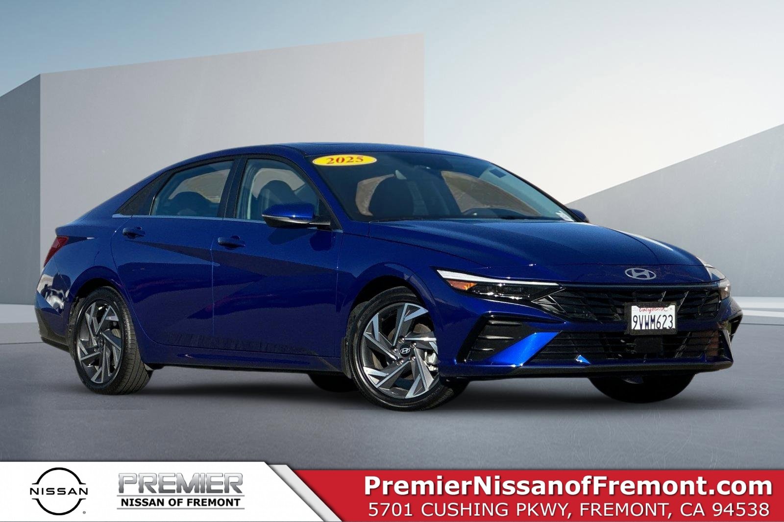 Used 2025 Hyundai Elantra Limited image 1