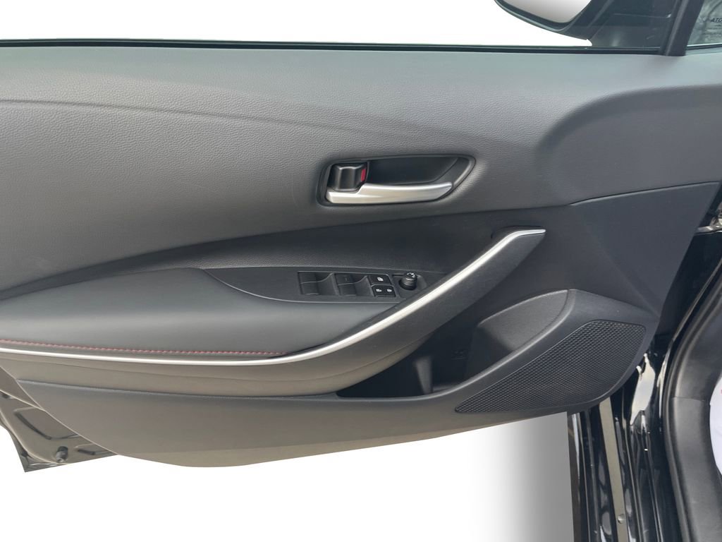 Used 2025 Toyota Corolla SE image 26