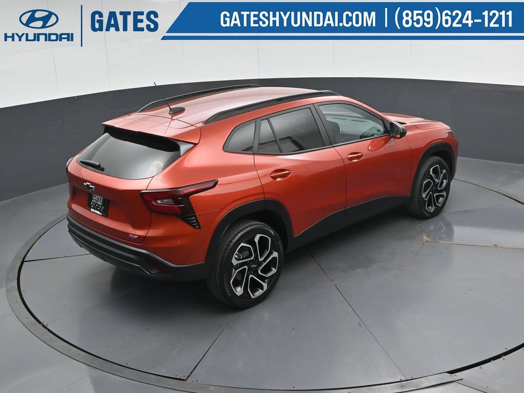 Used 2024 Chevrolet Trax RS w/ Driver Confidence Package FWD image 42