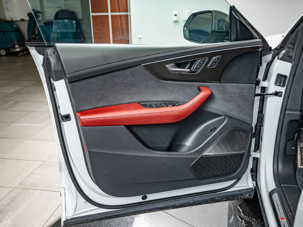 Used 2023 Audi SQ8 Prestige AWD/4WD image 25