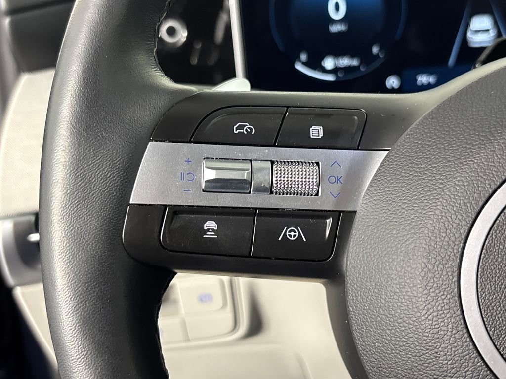 Used 2025 Hyundai Tucson Limited image 15