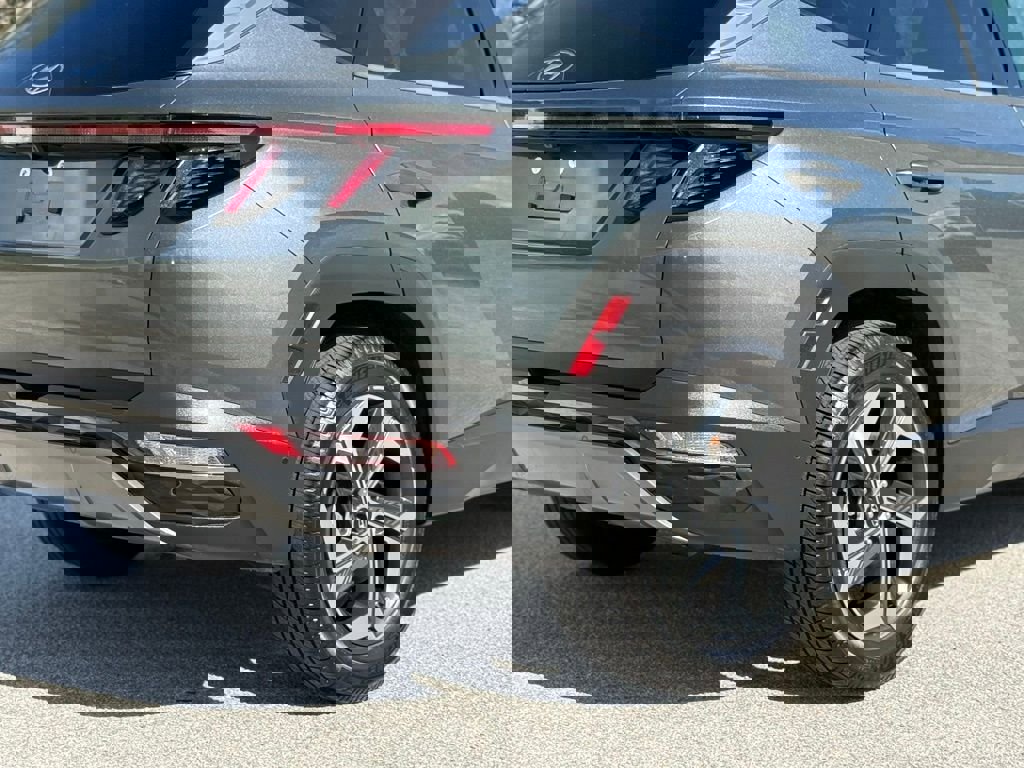 Used 2022 Hyundai Tucson Limited image 14