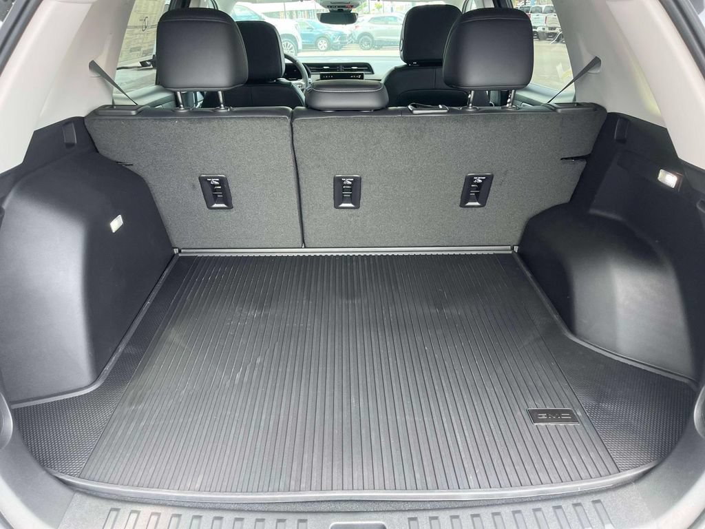 New 2026 GMC Terrain Denali w/ LPO, Floor Liner Package AWD/4WD image 18