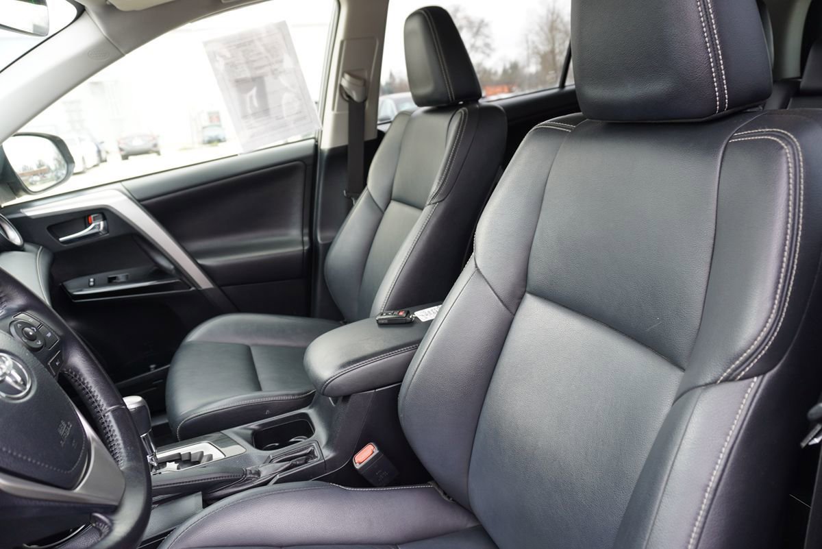 Used 2016 Toyota RAV4 Limited FWD image 27