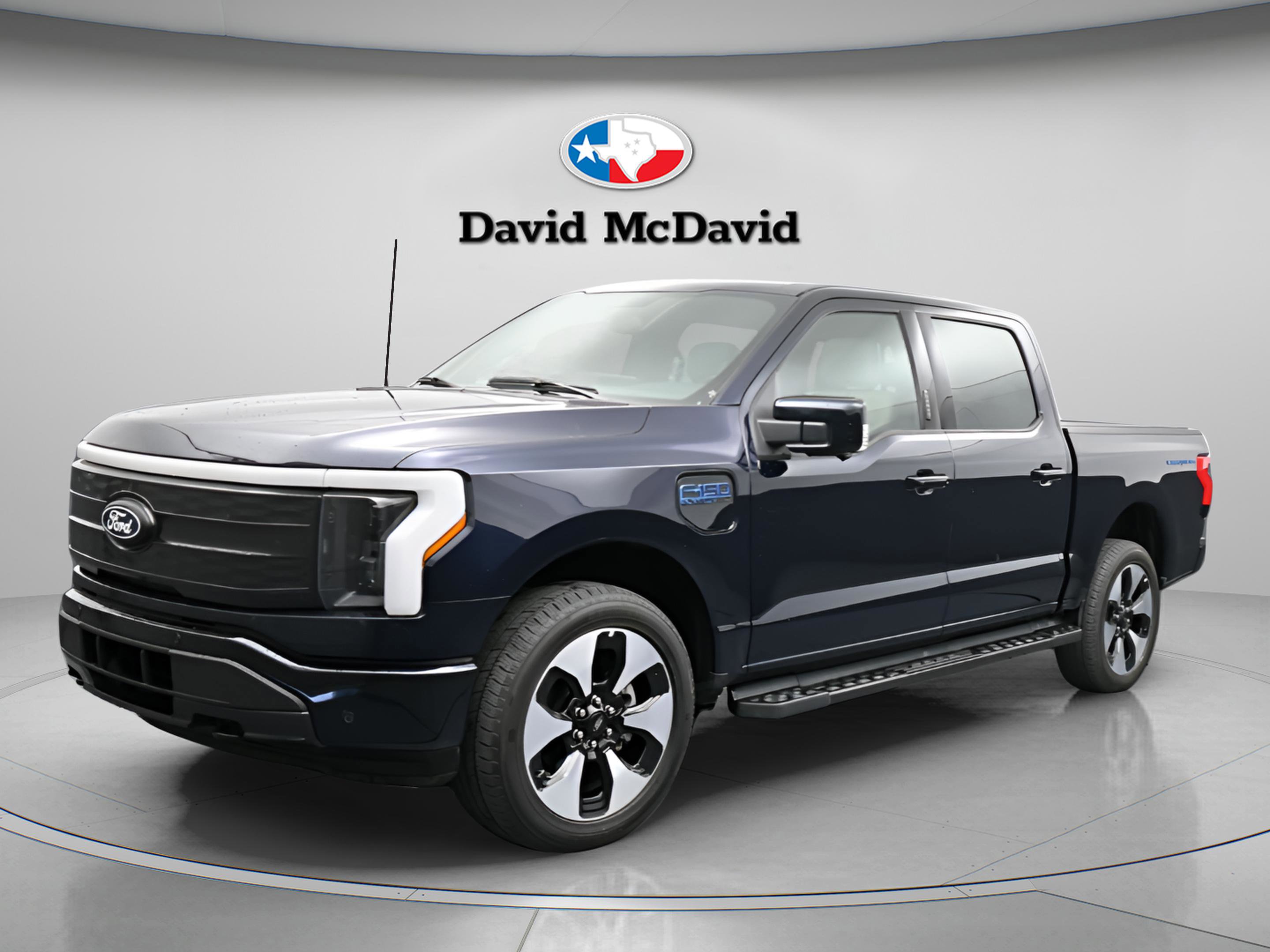 Used 2025 Ford F150 Lightning Platinum image 4