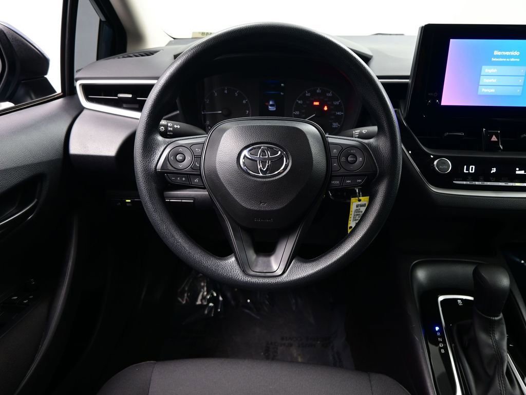 Used 2025 Toyota Corolla LE image 12