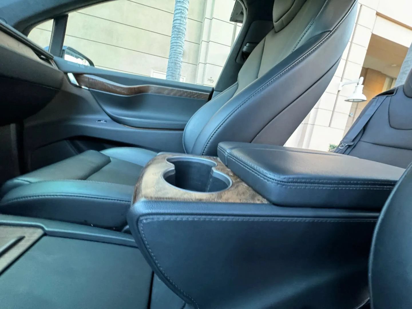 Used 2018 Tesla Model X 100D AWD/4WD image 26