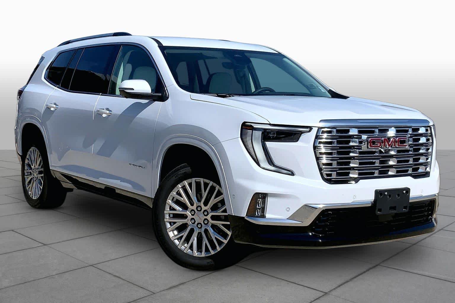 Used 2026 GMC Acadia Denali w/ Super Cruise Package FWD image 3