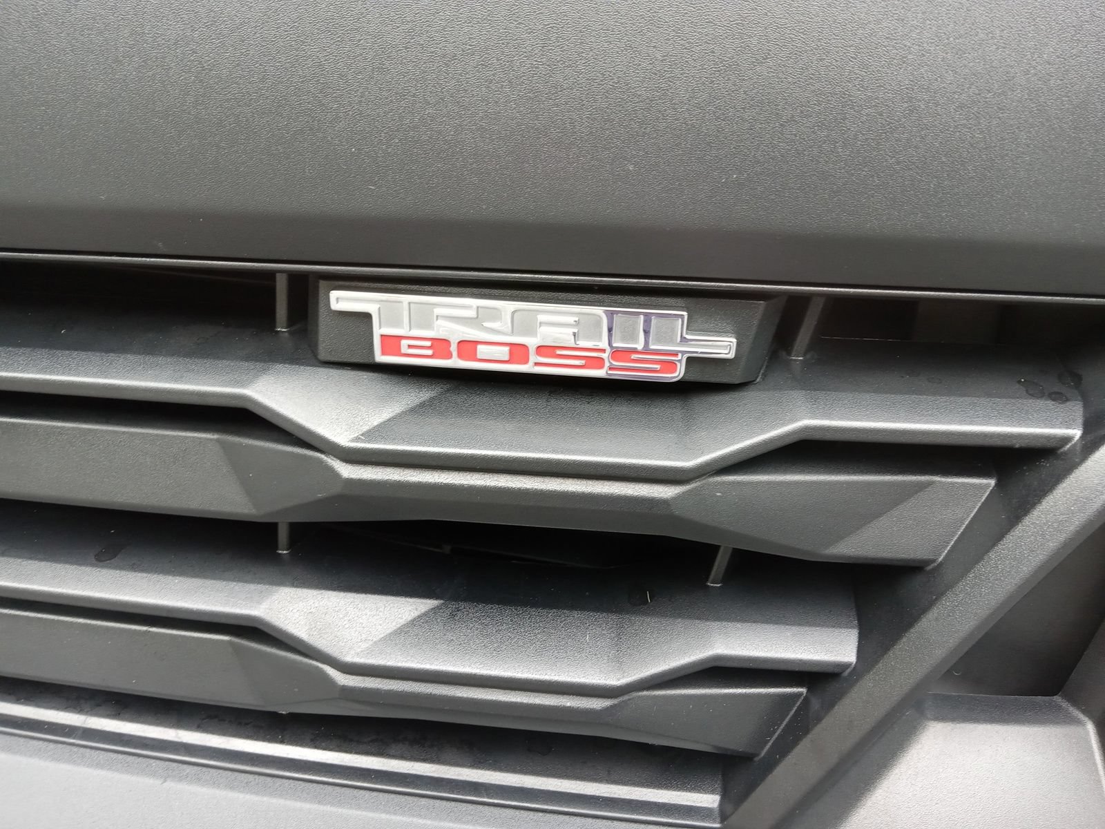 Used 2025 Chevrolet Colorado Trail Boss AWD/4WD image 8