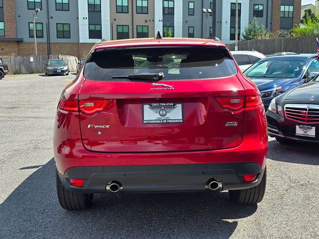 Used 2020 Jaguar F-PACE Premium image 6