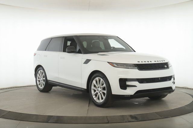 Used 2025 Land Rover Range Rover Sport SE image 2