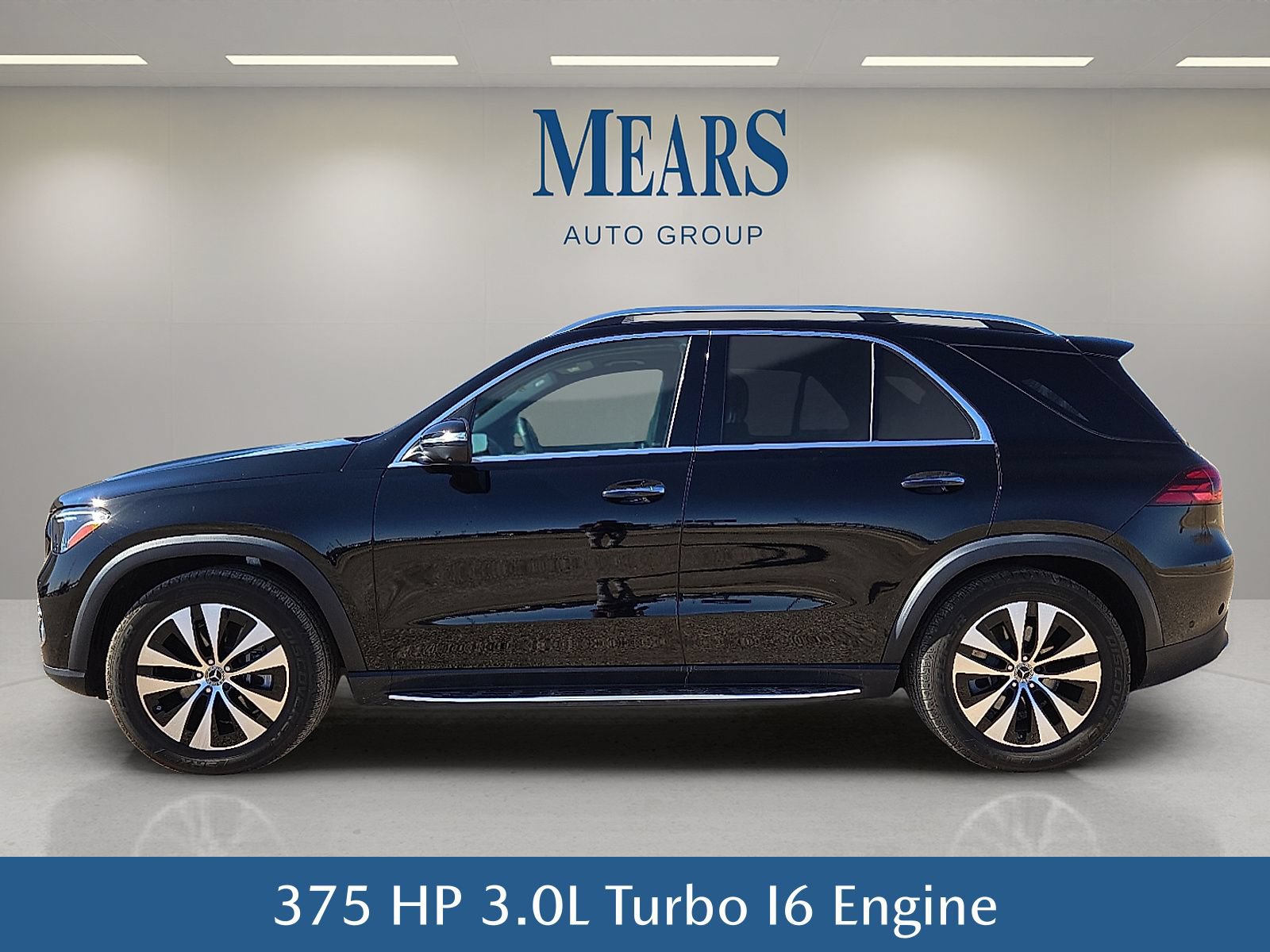 Used 2025 Mercedes-Benz GLE 450 4MATIC w/ Warmth & Comfort Package image 3