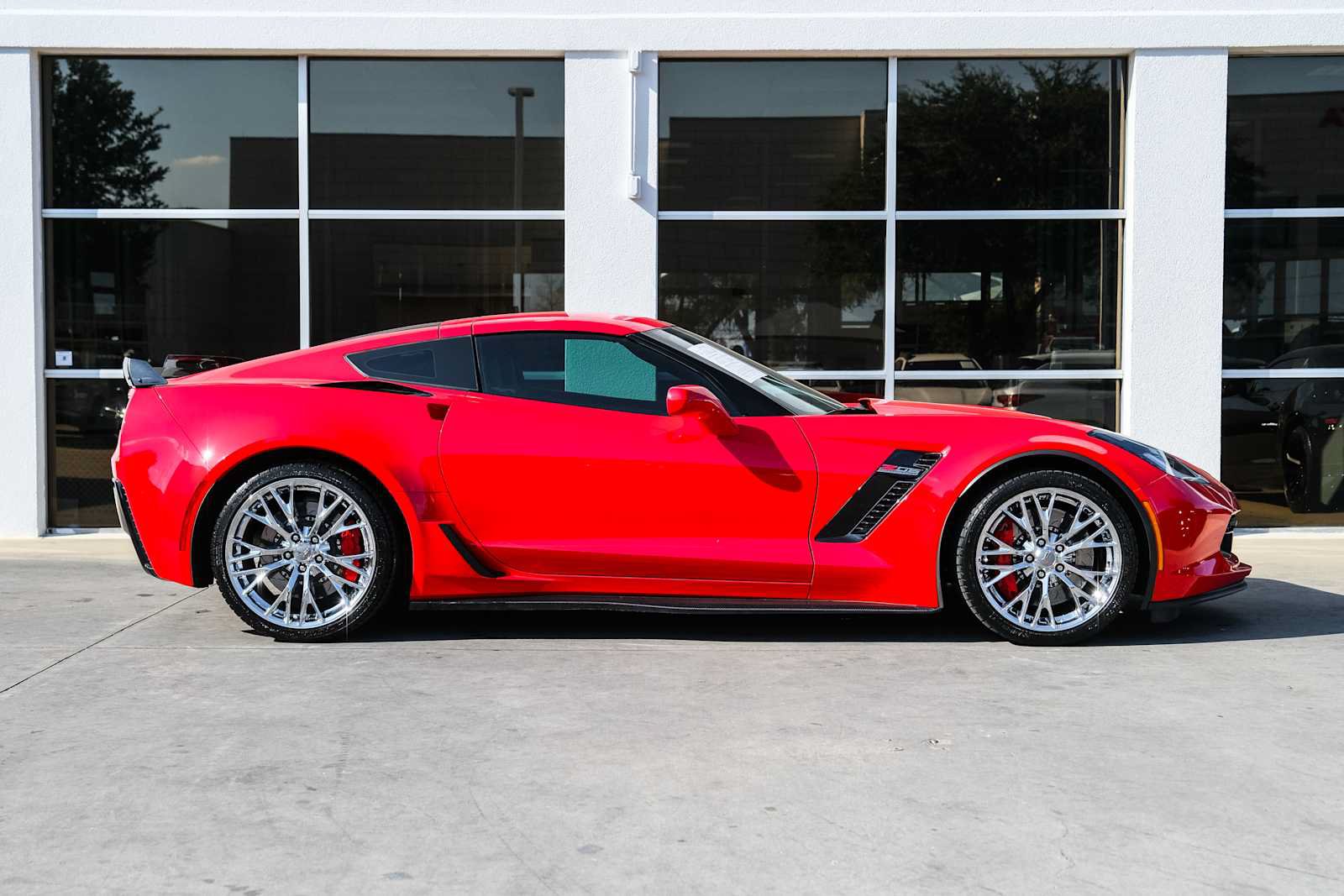 Used 2016 Chevrolet Corvette Z06 w/ 2LZ Preferred Equipment Group RWD image 8