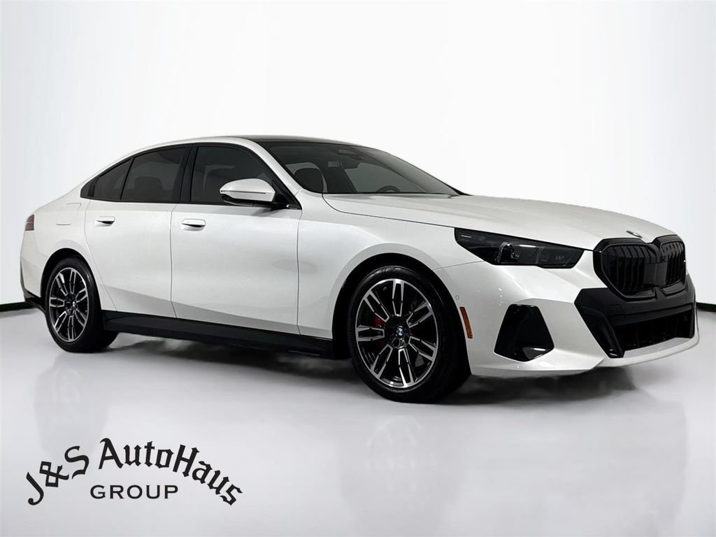 Used 2026 BMW 540i xDrive AWD/4WD image 1
