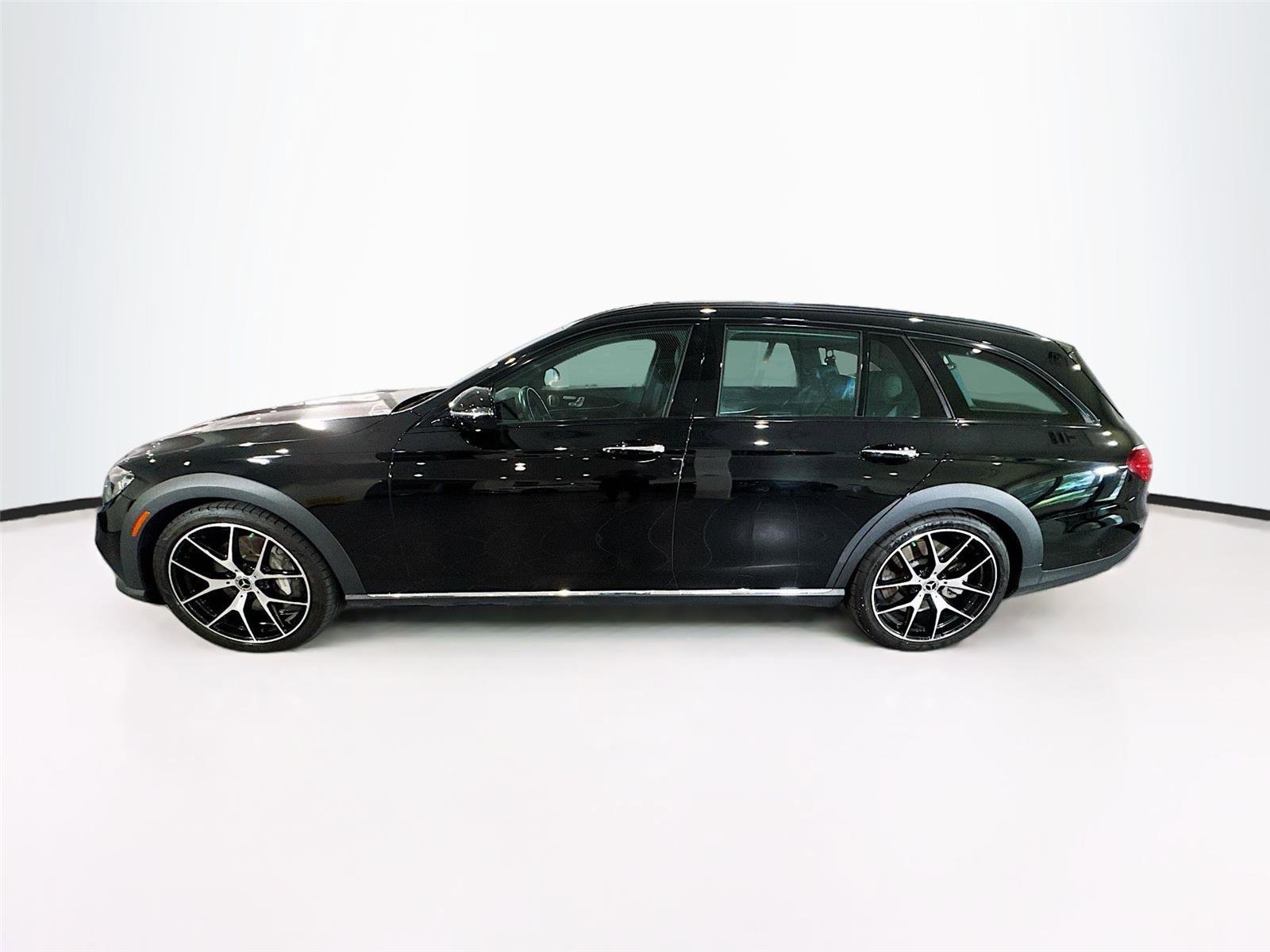 Used 2021 Mercedes-Benz E 450 4MATIC All-Terrain Wagon image 29