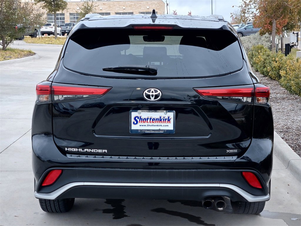 Used 2023 Toyota Highlander XSE image 7