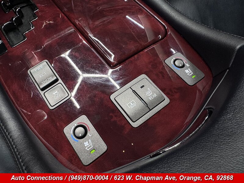 Used 2007 Lexus LS 460 w/ Comfort Pkg RWD image 14